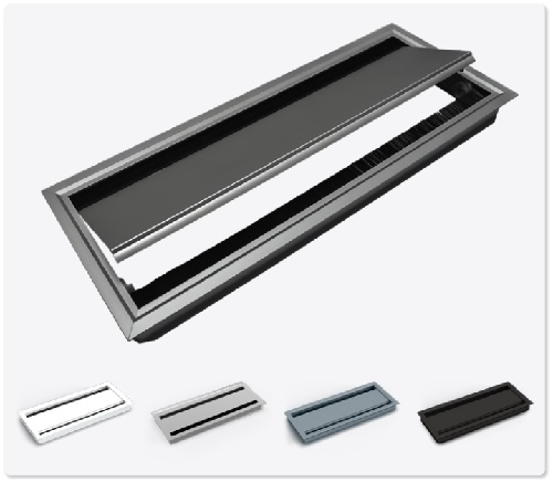 EXIT Duo plus passacavo con apertura su entrambi i lati. Dimensioni 320x135x26mm, c/doppia spazzola nera, chiusura soft-close. Colore alluminio
