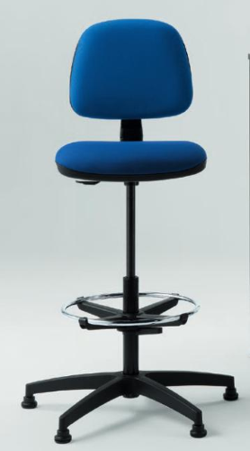 TECHNO - Sgabello tappezzato - Sedile e schienale imbottiti in gomma ignifuga, contatto permanente MG11T , piedini fissi in nylon P01. Alzo a gas lungo e poggiapiedi in metallo cromato regolabile in altezza