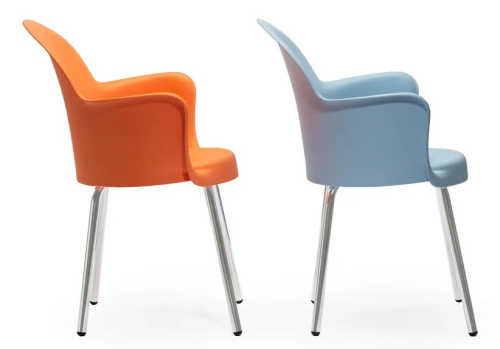 GOGO sedia 4 gambe con braccioli, impilabile, struttura in acciaio Ø25 CROMATA. L.59 P.59 H.84 Scocca in tecnopolimero, disponibile DI SERIE IN 5 COLORI - IMBALLO 4 PEZZI